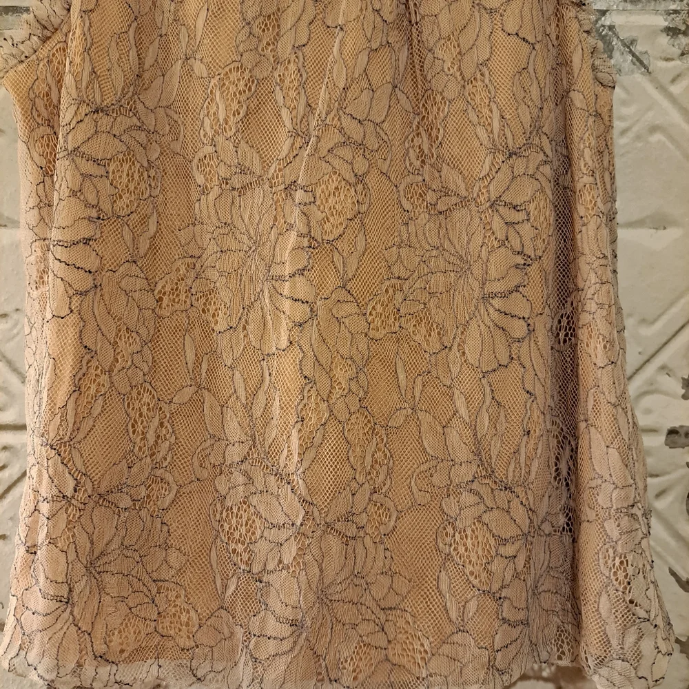 WAYF LACE FLORAL TANK TOP IN SIZE M - Picture 7 of 12